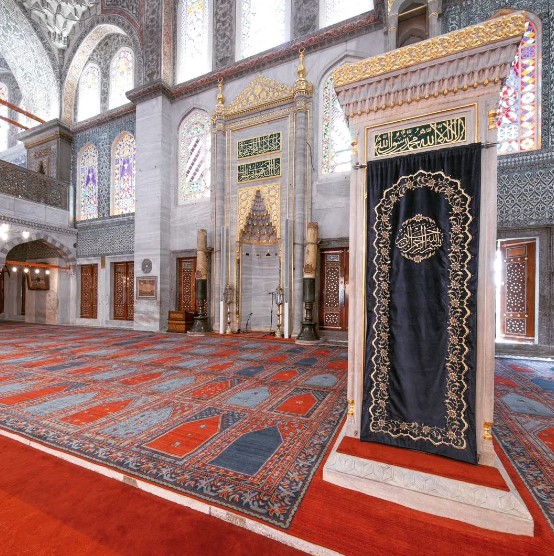 blue mosque interior view