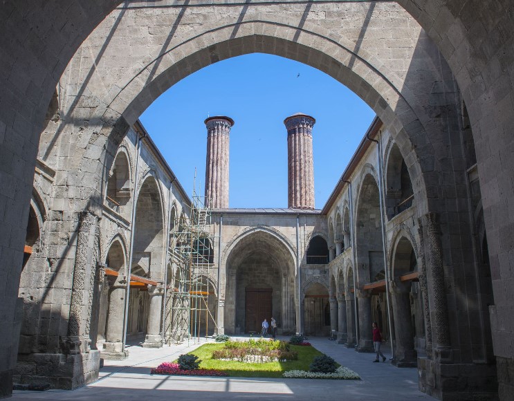 Twin Minaret Madrasa Erzurum 2