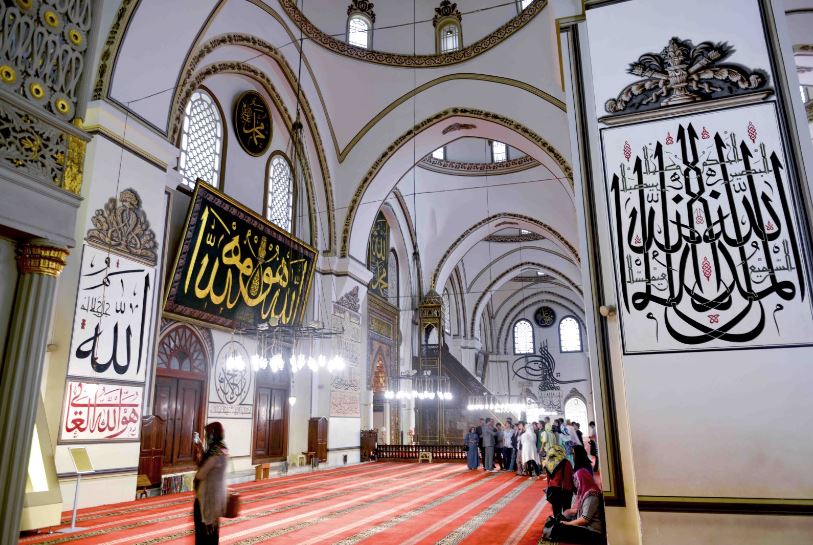 bursa grand mosque interior 3