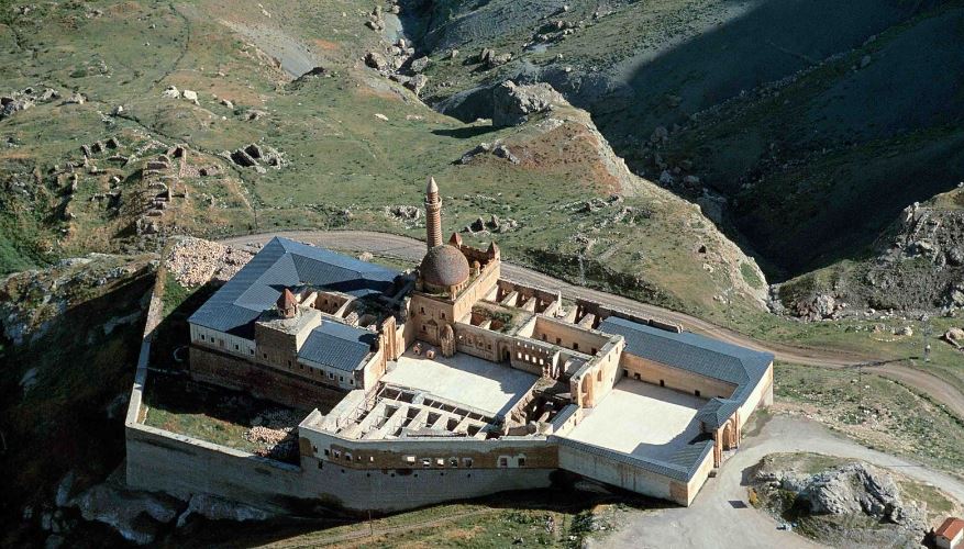 ishak pasha palace 4