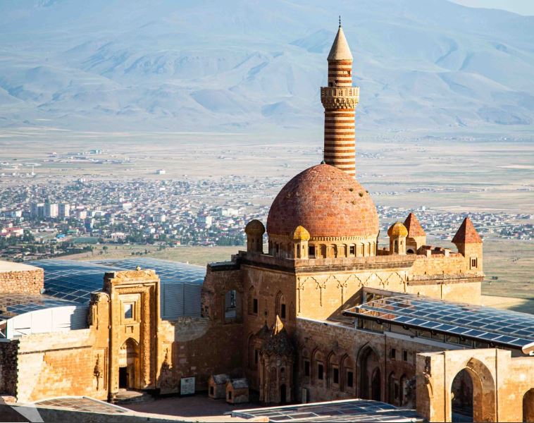 ishak pasha palace