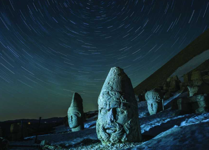 nemrut mountain night view