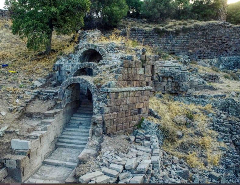 aigai ancient city 7